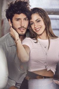 PANDORA - TINI STOESSEL Y SEBASTIAN YATRA (3)