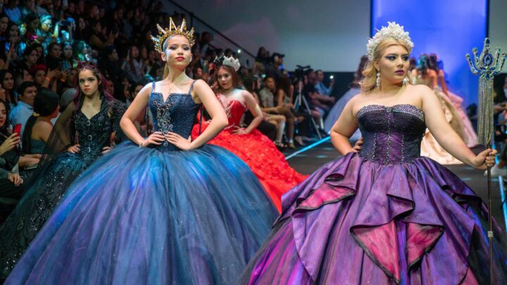 VIVEN EL RAGAZZA FASHION SHOW CON LAS VILLANAS DE DISNEY